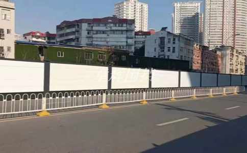 簡易圍擋如何防止惡意破壞和亂涂亂畫？